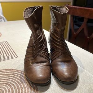 Cobb Hill ankle boots size 8